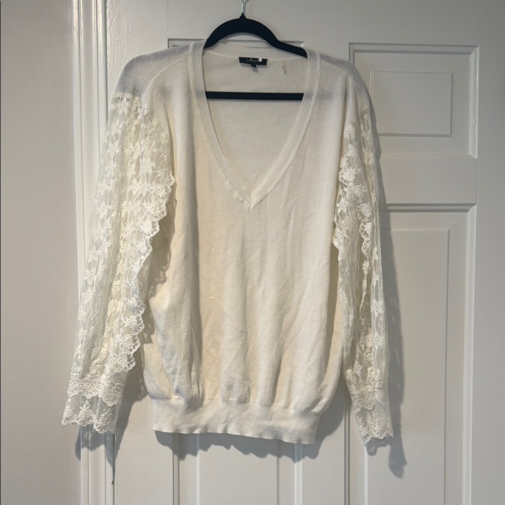 Chic White Lace Sleeve V-Neck Sweater